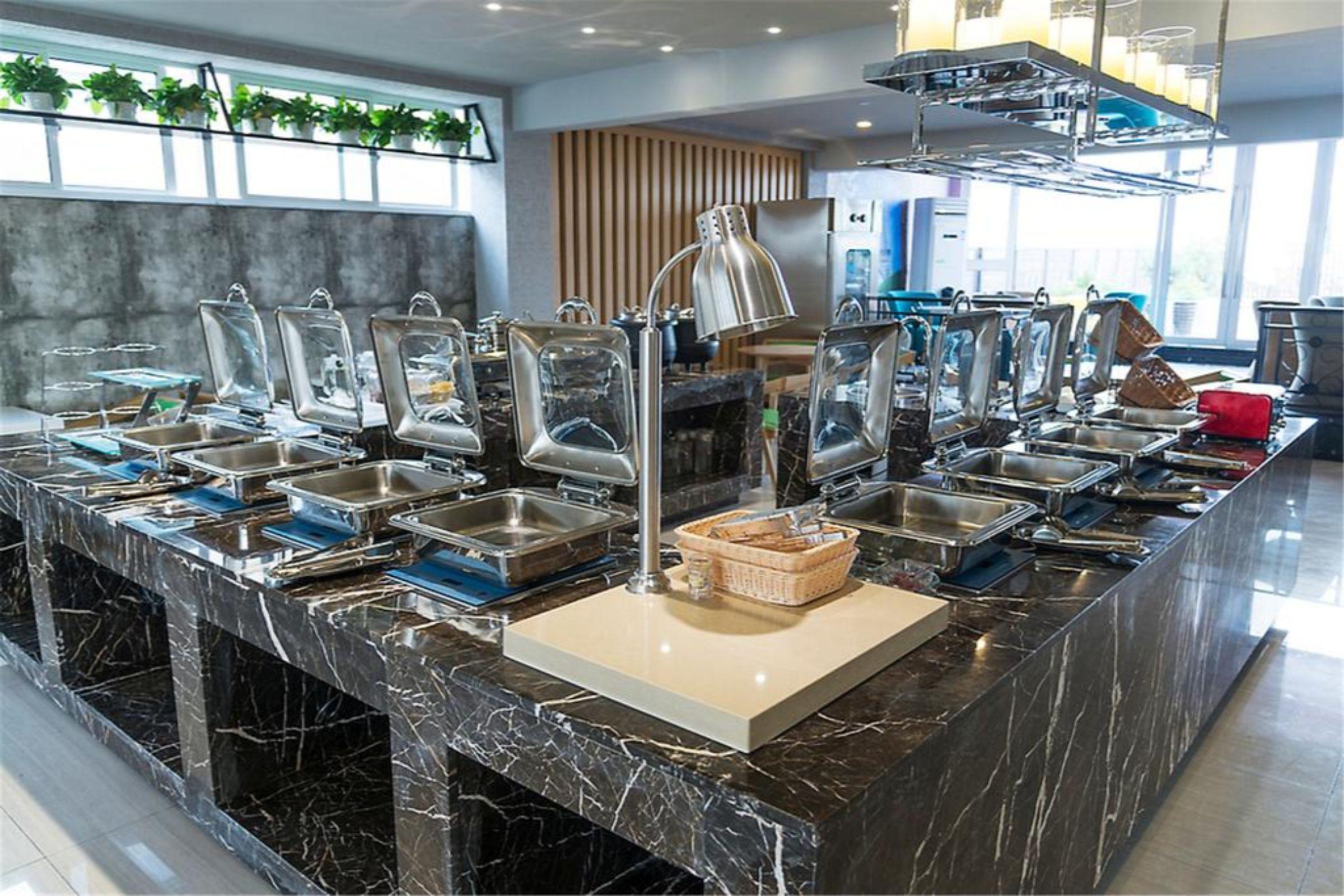 Hotel Ibis Styles Nantong Development Zone Shimao Plaza Exterior foto