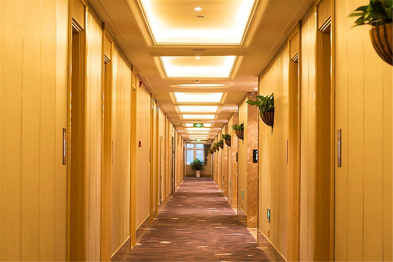 Hotel Ibis Styles Nantong Development Zone Shimao Plaza Exterior foto