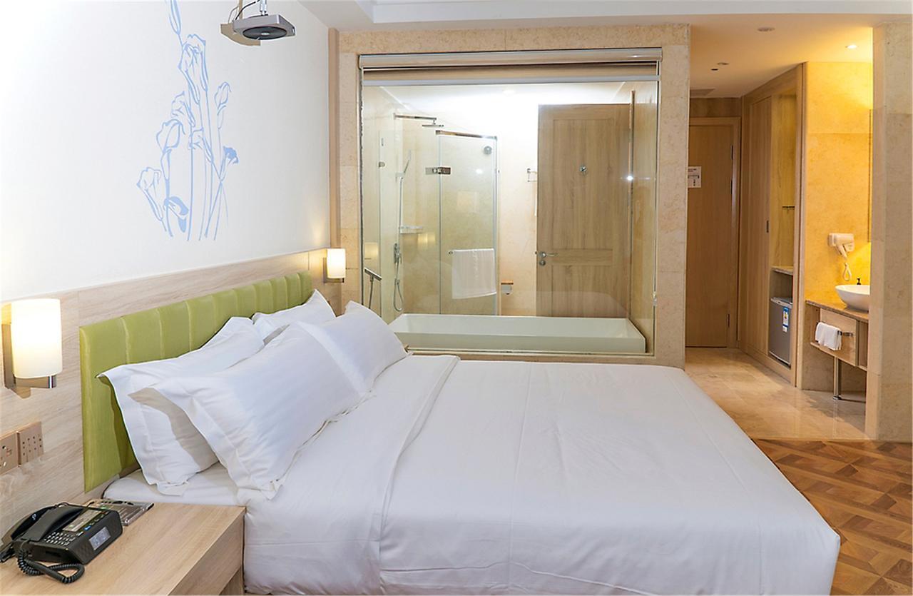 Hotel Ibis Styles Nantong Development Zone Shimao Plaza Exterior foto