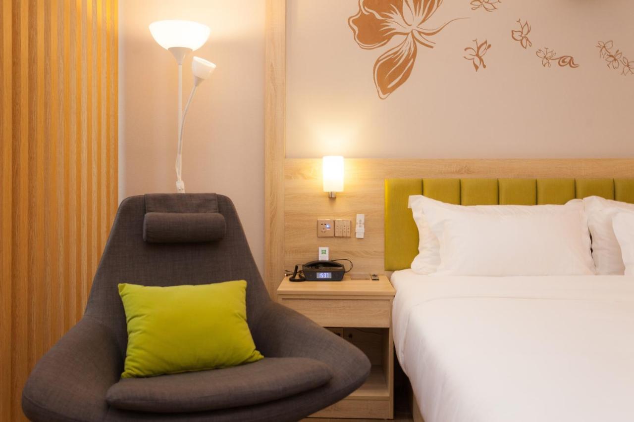 Hotel Ibis Styles Nantong Development Zone Shimao Plaza Exterior foto